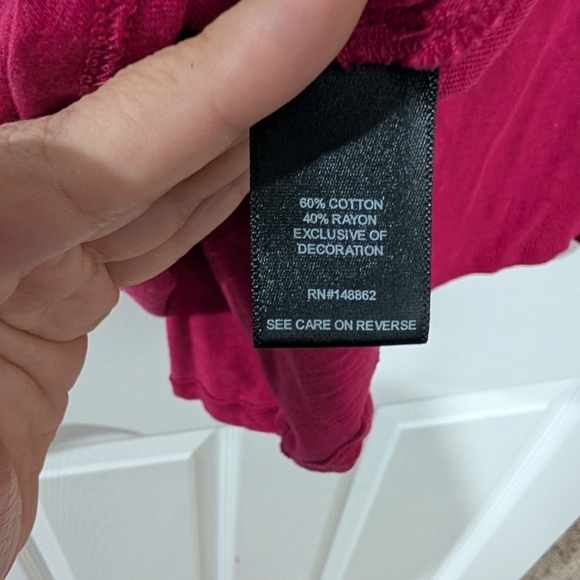 Torrid Cherries Jubilee Knit Square Neck Lace Inset Tank in Size 2 (18/20) - Picture 9 of 11